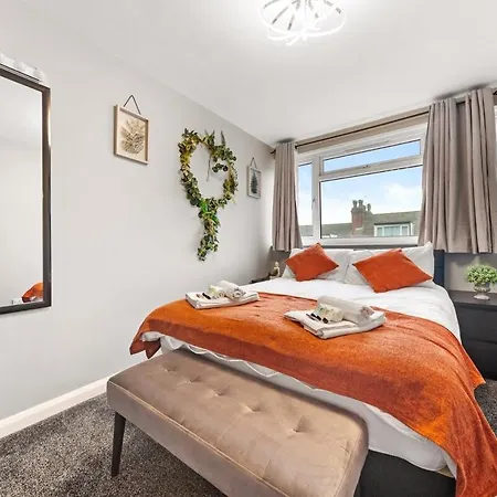 Two Bedroom By Brookland Serviced Short Lets With Free Wifi Apartment *